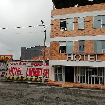 Hotel Lindbergh Quindio アルメニア エクステリア 写真