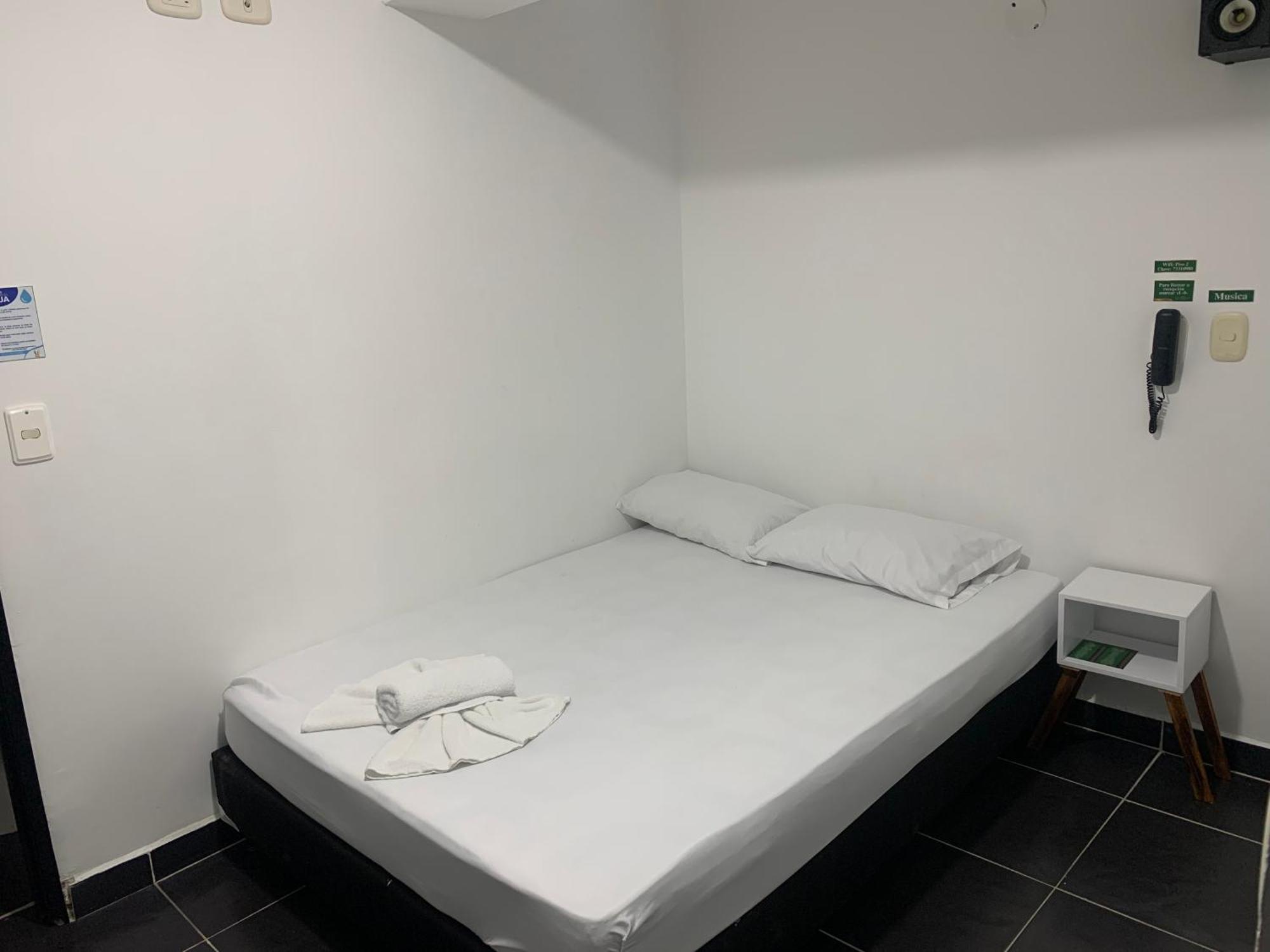 Hotel Lindbergh Quindio アルメニア エクステリア 写真